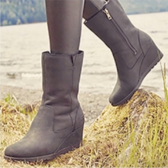 UGG Joely Wedge Side Zip Waterproof Women's Gray Wedge Boots 7.5 - Picture 2 of 16